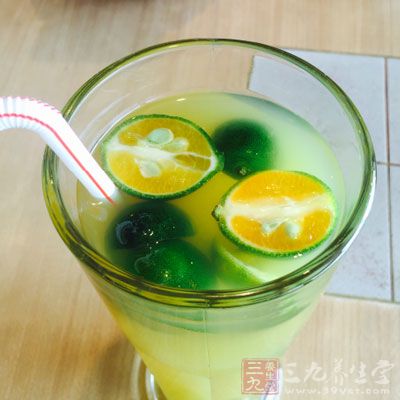 橙子、柚子、檸檬、梨、猕猴桃,這些果汁都是寒性或涼性 橙子、柚子、檸檬、梨、猕猴桃,這些果汁都是寒性或涼性