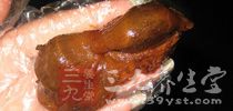一般的碎土雞肉中大部分中會含有彎曲桿菌