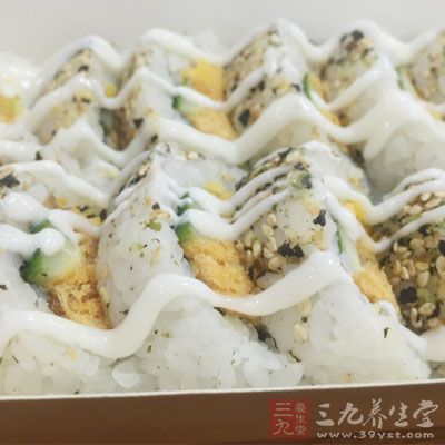 在西餐廳或自助餐廳裡常能見到沙拉吧