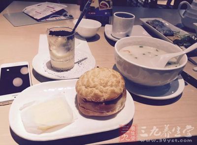 雖然經常吃夜宵不是一個好習慣
