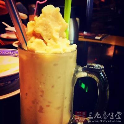 如果一下子吃讓大量冷飲進入腹中 如果一下子吃讓大量冷飲進入腹中