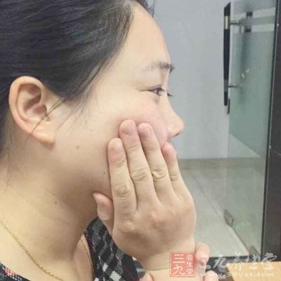 其機理是,虎口區神經活動可刺激大腦疼痛區域,阻斷面部和手部疼痛信號 其機理是,虎口區神經活動可刺激大腦疼痛區域,阻斷面部和手部疼痛信號