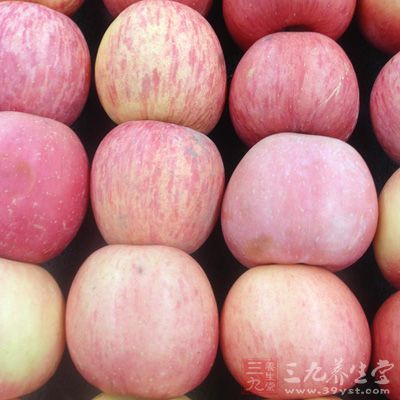 蘋果裡富含了豐富的維生素和膳食纖維