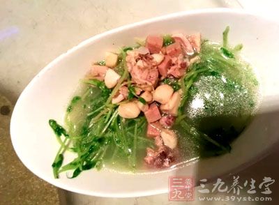 在菜吃完之後，對於菜湯卻是捨不得扔