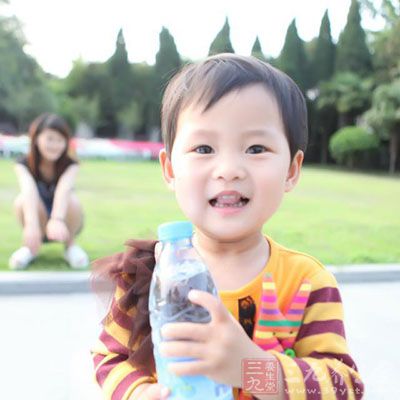 對於小孩和老年而言，他們的消化功能本來就很差