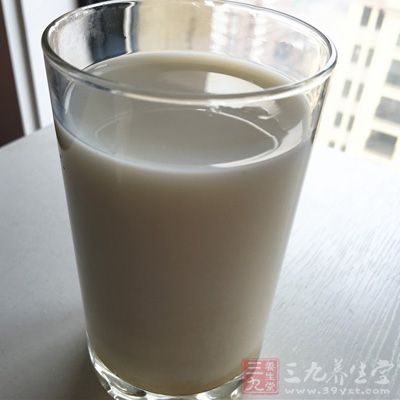 現擠的牛奶含有一定的細菌