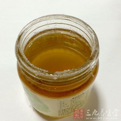 蜜蜂在釀制蜂蜜時,常常采集一些有毒的花粉 蜜蜂在釀制蜂蜜時,常常采集一些有毒的花粉