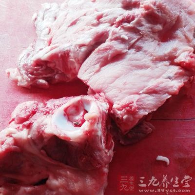 專家發現,一天之內每食用50克加工肉制品,患大腸癌的幾率就將提高18% 專家發現,一天之內每食用50克加工肉制品,患大腸癌的幾率就將提高18%