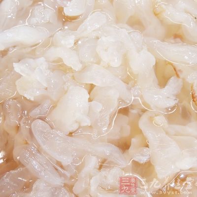 新鮮海蜇含水多,皮體較厚,還含有一定量的毒素 新鮮海蜇含水多,皮體較厚,還含有一定量的毒素