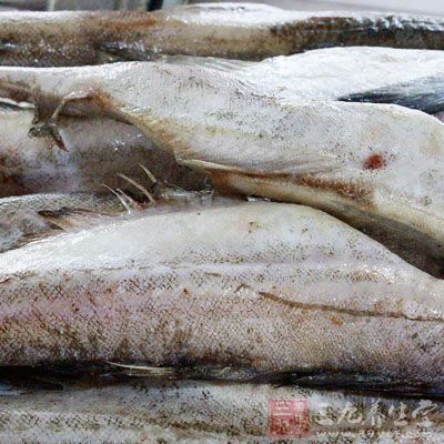 大部分的魚、海鮮、水果等食物性寒 大部分的魚、海鮮、水果等食物性寒