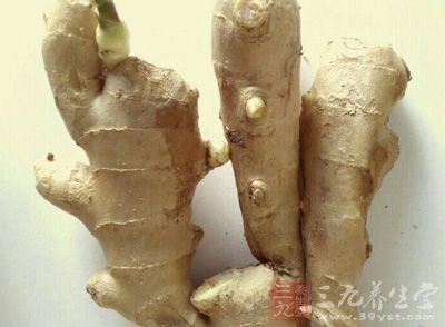 有些人吃姜喜歡削皮,這樣做不能發揮姜的整體功效 有些人吃姜喜歡削皮,這樣做不能發揮姜的整體功效