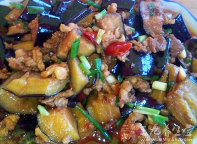 地三鮮、油焖茄子和干煸豆角