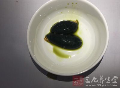 魚膽的膽汁中含有的毒素,即使吃的量少也可能導致中毒 魚膽的膽汁中含有的毒素,即使吃的量少也可能導致中毒