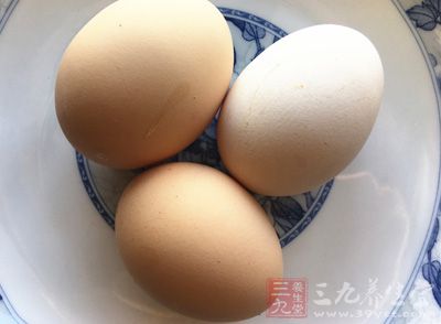 忌用或少用全脂乳、奶油、蛋黃 忌用或少用全脂乳、奶油、蛋黃