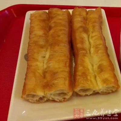 油條在制作過程中，其中的營養物質被大大的破壞
