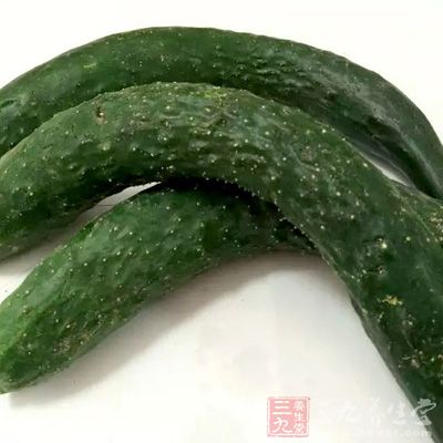 目前沒有定論，頂花黃瓜的起因來自銷售商，消費者都喜歡嫩黃瓜，誤認為頂花帶刺的黃瓜就新鮮