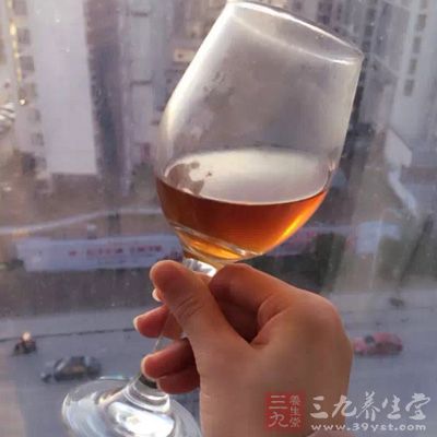 煙酒不分家,說到抽煙,無可避免的就要說說喝酒了 煙酒不分家,說到抽煙,無可避免的就要說說喝酒了