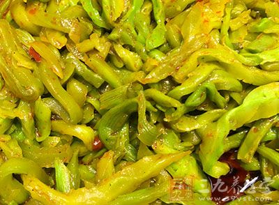 人們在喝粥時會吃鹹菜