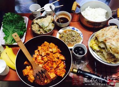 錯誤的飲食很容易導致癌症出現在身體上