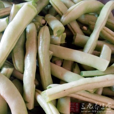 豆角性甘、淡、微溫,歸脾、胃經;化濕而不燥烈,健脾而不滯膩,為脾虛濕停常用之品 豆角性甘、淡、微溫,歸脾、胃經;化濕而不燥烈,健脾而不滯膩,為脾虛濕停常用之品