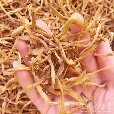既然吃鮮黃花菜會有以上這些後果