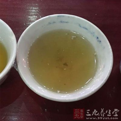 隔夜茶因時間過久，維生素大多已喪失