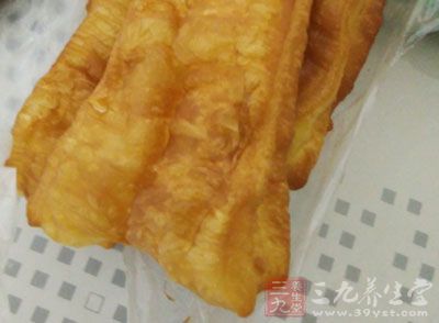 油條中的白礬是含鋁的無機物