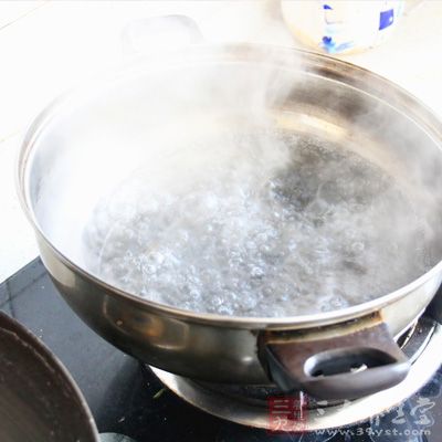 水煮花生米能完好地保存其營養成分和藥用成分 水煮花生米能完好地保存其營養成分和藥用成分