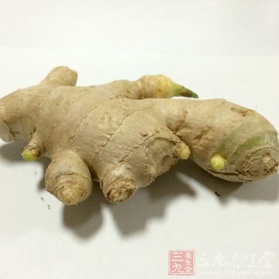 雞湯內含有一些小分子蛋白質,患有急性腎炎、急慢性腎功能不全或尿毒症的患者 雞湯內含有一些小分子蛋白質,患有急性腎炎、急慢性腎功能不全或尿毒症的患者