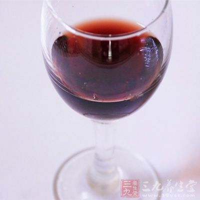 紅酒有美容、防衰老的功效