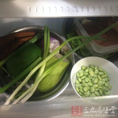 因為小蔥會刺激汗腺幫助排汗