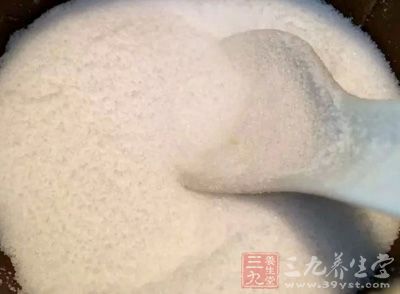 吸收了鹽分過多的飲食後,血液中的Na與Cl的濃度也會上升 吸收了鹽分過多的飲食後,血液中的Na與Cl的濃度也會上升