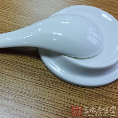 一湯匙食鹽的重量是15克 一湯匙食鹽的重量是15克