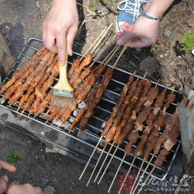 很多人都衷愛燒烤那獨有的烤香味
