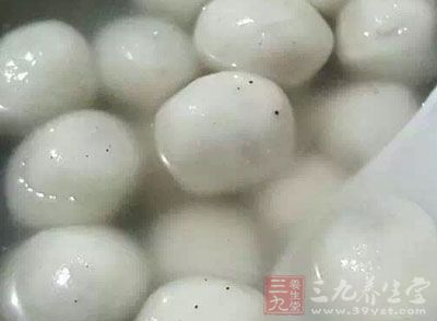 湯圓和元宵是一種以糯米和糖為主的食品