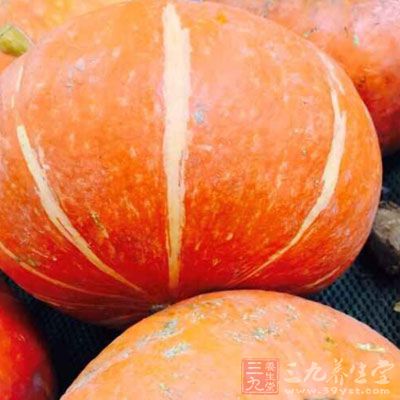 同食會引起痢疾，可以用黑豆、甘草解毒