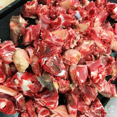 比如牛肉、羊肉、大蒜、紅棗等