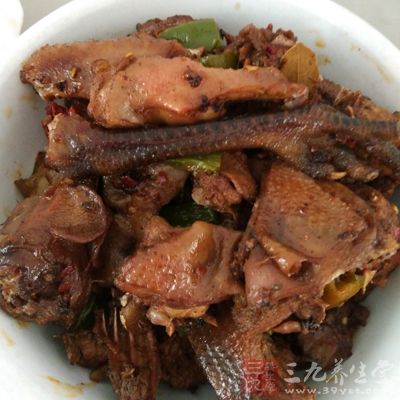 雞肉和大蒜共食會傷害身體的