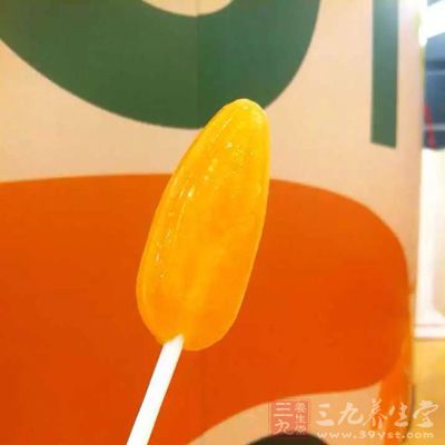 經常吃糖又不及時漱口, 極易患齲齒(蛀牙)及多種口腔疾病 經常吃糖又不及時漱口, 極易患齲齒(蛀牙)及多種口腔疾病