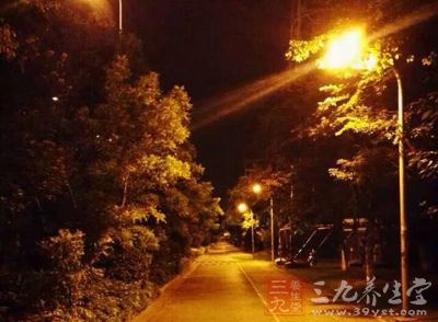 相信一部分養生達人都知道“晚上八點以後不宜進食”