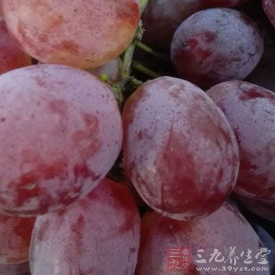 人們在吃海鮮後，應隔4小時以上再吃水果