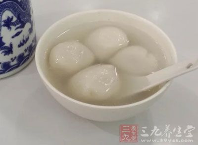 除了早餐不適合吃元宵外,最好也別把元宵當正餐 除了早餐不適合吃元宵外,最好也別把元宵當正餐