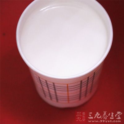 的確，牛奶可以影響到人體對藥物的吸收