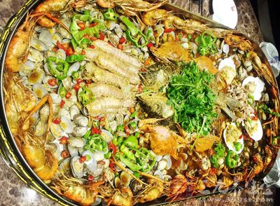 搭配菜品要口味、檔次都兼顧