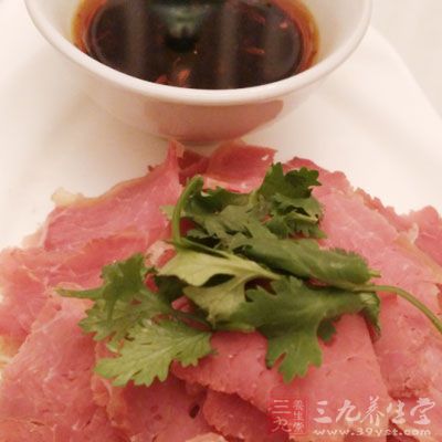 牛肉屬於高蛋白食品，對腎炎患者不不可多食