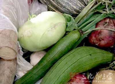 很多人認為蔬菜沒熟也能吃 很多人認為蔬菜沒熟也能吃