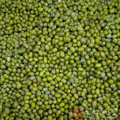 綠豆富含矽(silicon)，一項研究發現，一天吃一片矽的補充片，九個月之後，頭發明顯變得更強韌、濃密