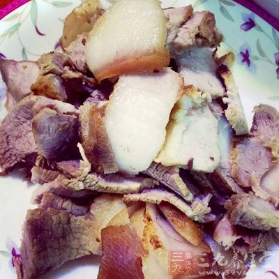 如熏肉、熏肝、熏魚、熏蛋、熏豆腐干等含苯並芘致癌物,常食易患食道癌和胃癌 如熏肉、熏肝、熏魚、熏蛋、熏豆腐干等含苯並芘致癌物,常食易患食道癌和胃癌