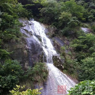 有的天然泉水含有寄生蟲,沒有經過檢測的各種露天泉水,盡量不喝 有的天然泉水含有寄生蟲,沒有經過檢測的各種露天泉水,盡量不喝