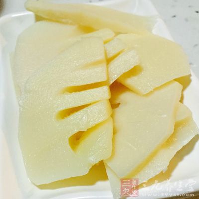 竹筍、胡蘿卜、青椒、黃瓜、木耳